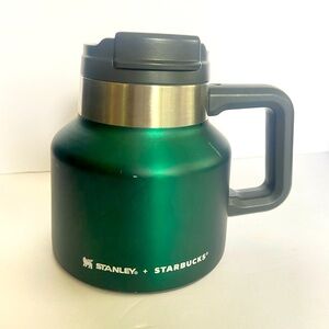 Starbucks x Stanley Collaboration Mug 20 oz Green Travel Mug Tumbler
